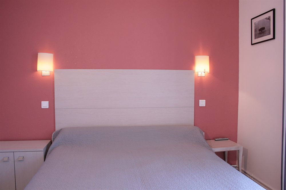 Hotel De Perros, The Originals Boutique Екстериор снимка